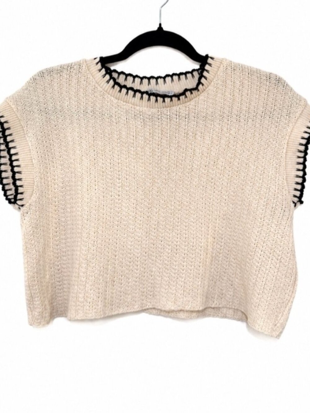Crop Knit Top with Black Trim